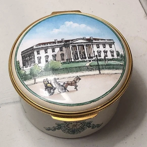 Mary Mclaughlin enamel trinket box - Picture 1 of 5